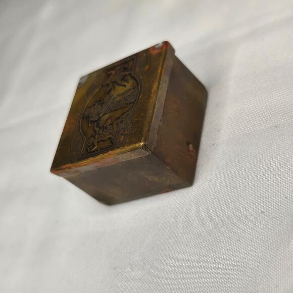 Antique Art Nouveau Brass Trinket or Jewelry Box Estate Find - Picture 12 of 12